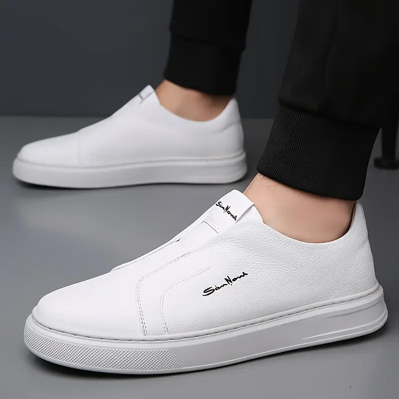Nova Classic Leather Sneakers