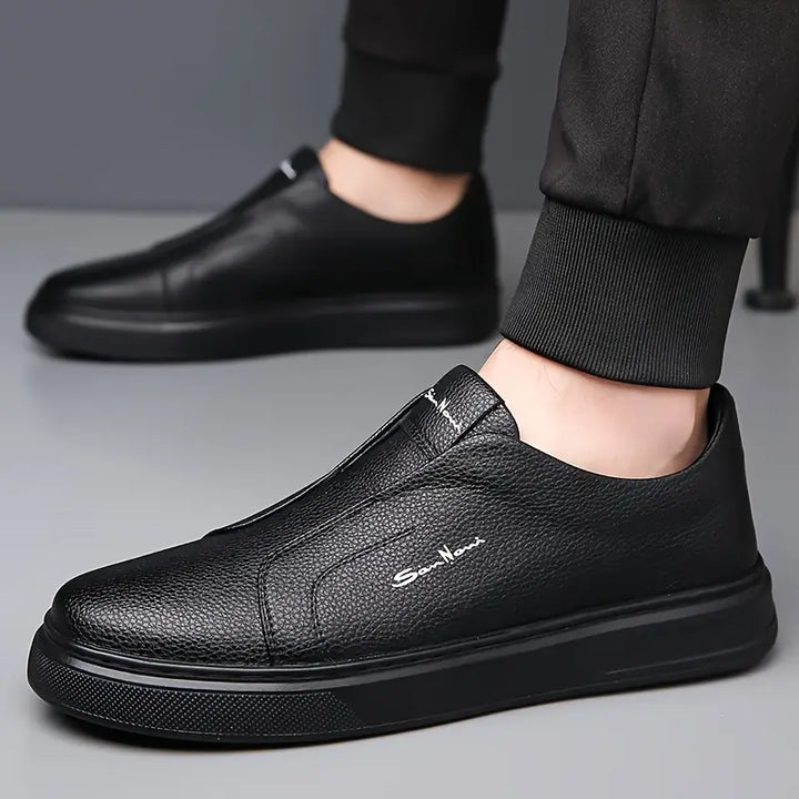 Nova Classic Leather Sneakers