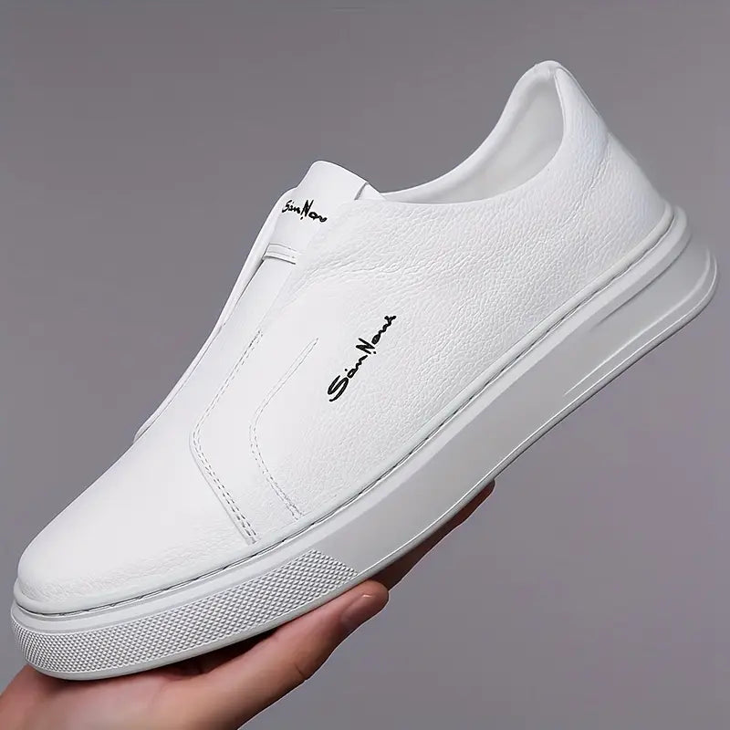 Nova Classic Leather Sneakers