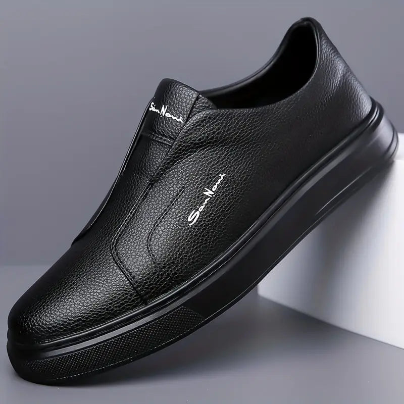 Nova Classic Leather Sneakers