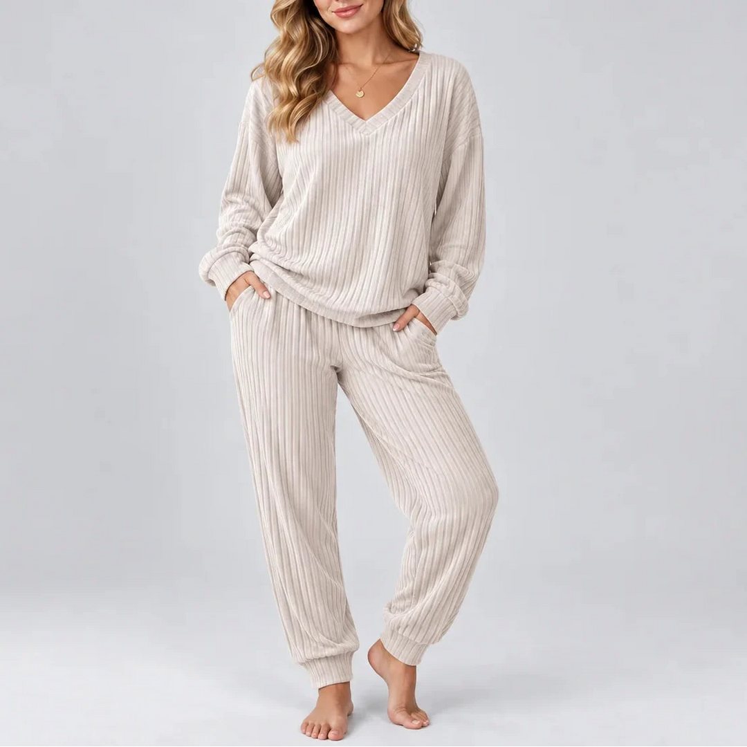 Yasmin V-Neck Ribbed Lounge Set