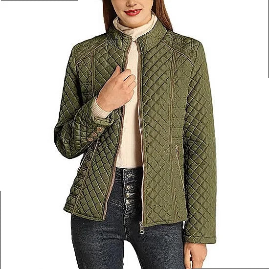 Woman wearing army green quilted puffer jacket