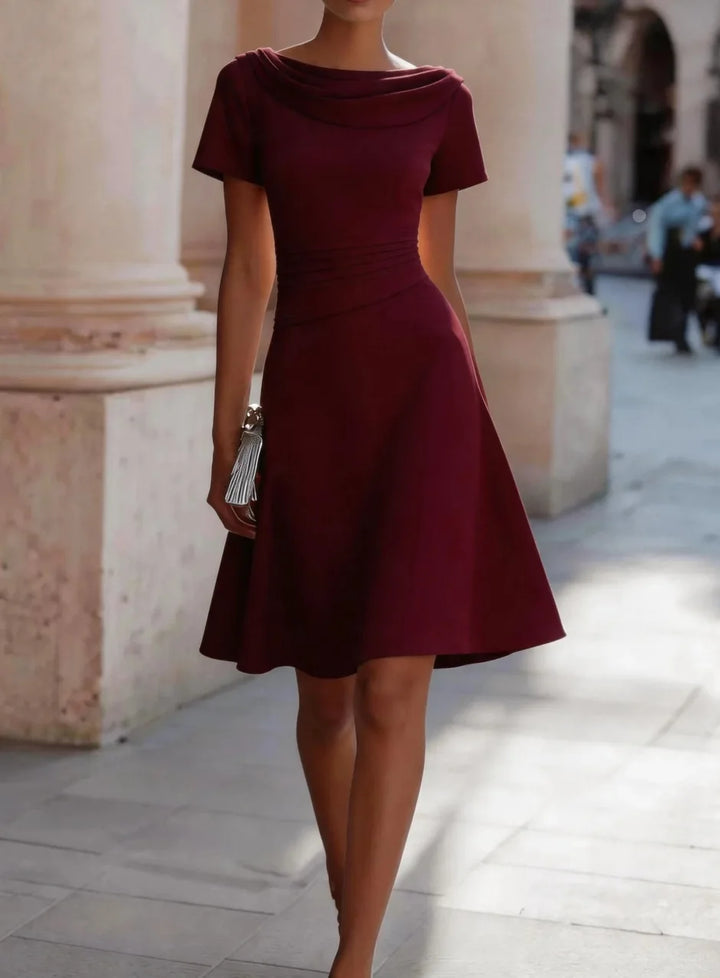 Lunea Elegant Relaxed Midi Dress