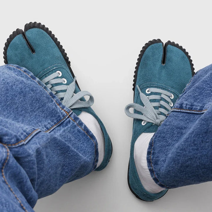 Lucas Textured Split Toe Shoes