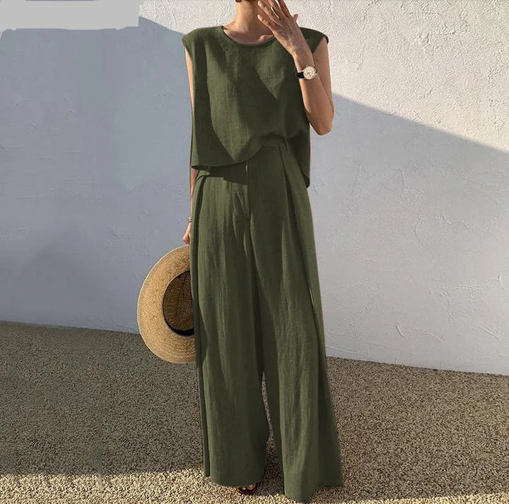 Caelia Chic Relaxed Linen Set
