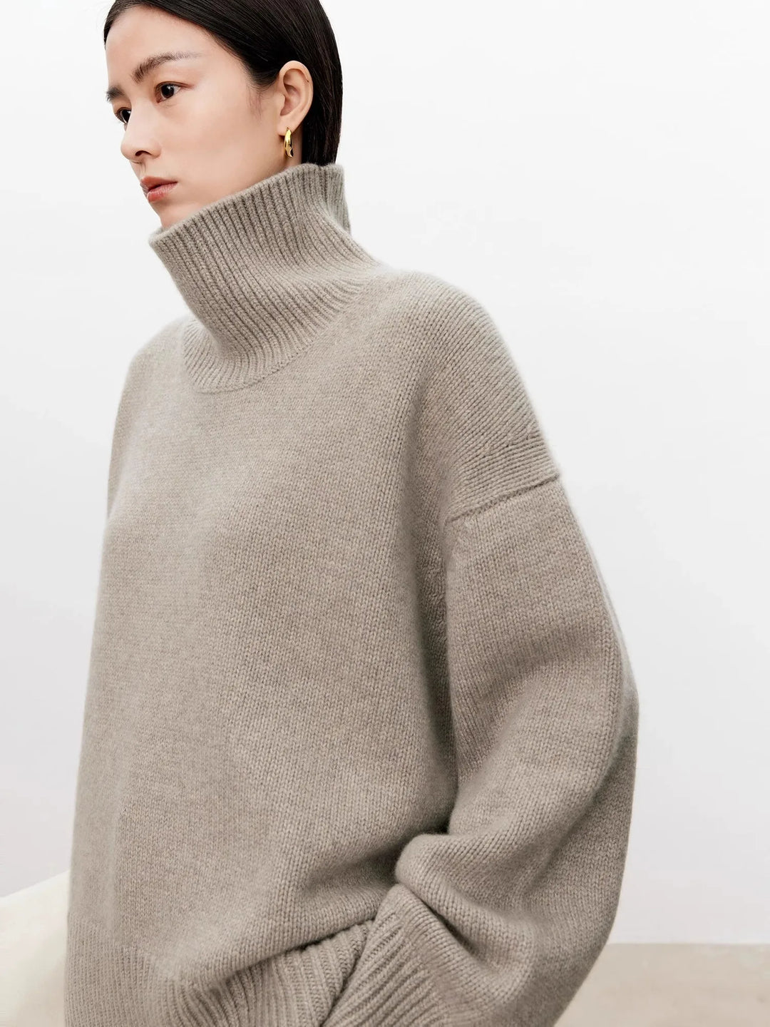 Marisla Turtleneck Cashmere Pullover