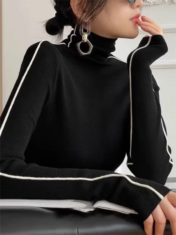 Nadia Contrast Piped Turtleneck