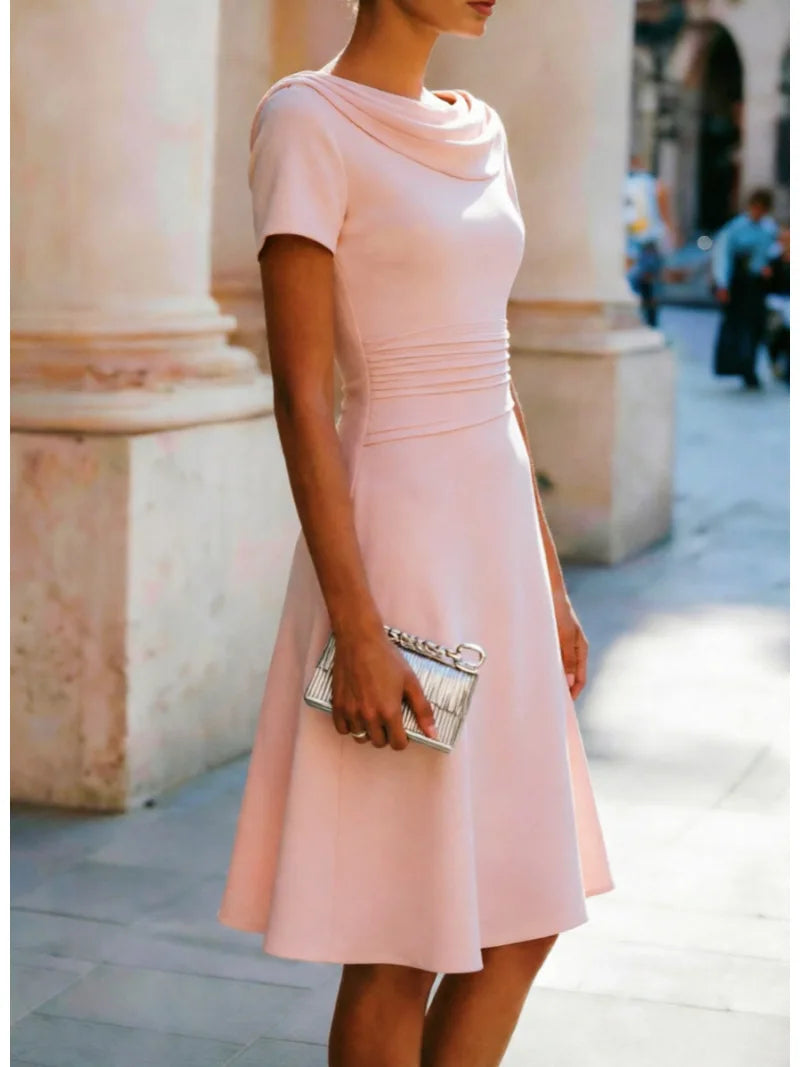 Lunea Elegant Relaxed Midi Dress