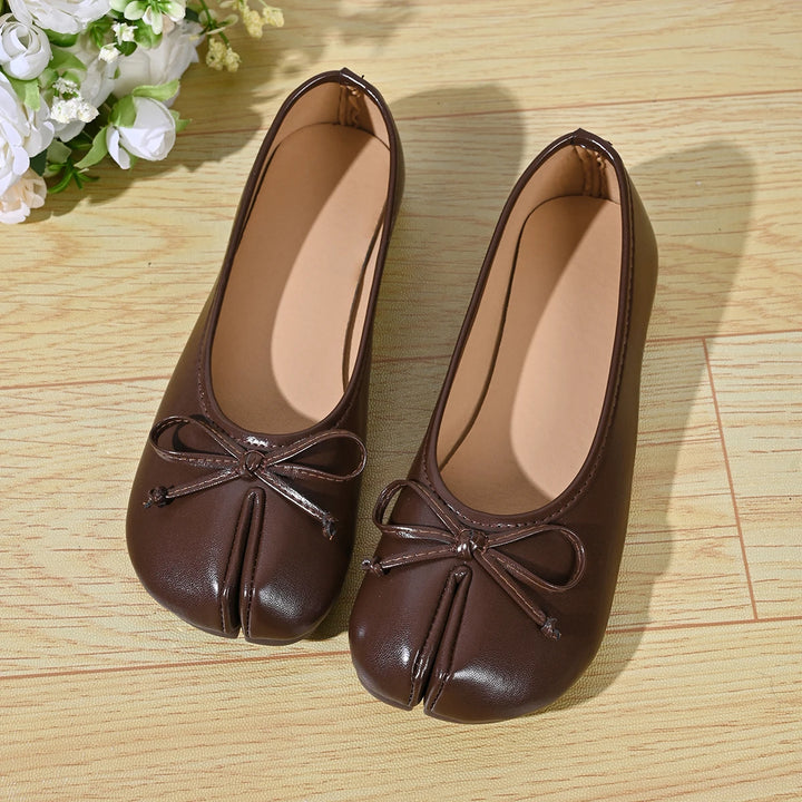 Brown faux leather tabi ballet flats with bow