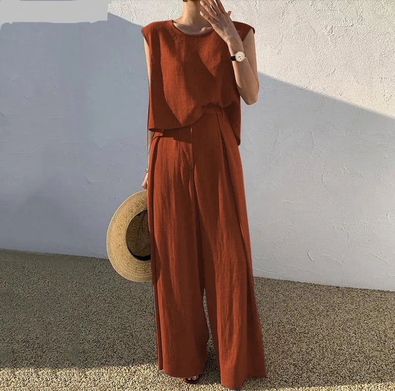 Caelia Chic Relaxed Linen Set
