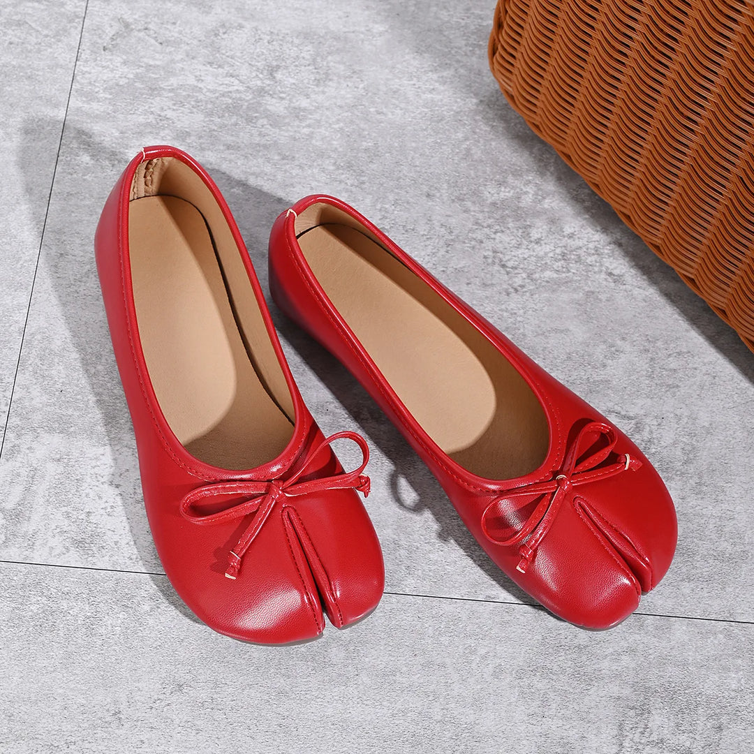 Red faux leather tabi ballet flats with bow