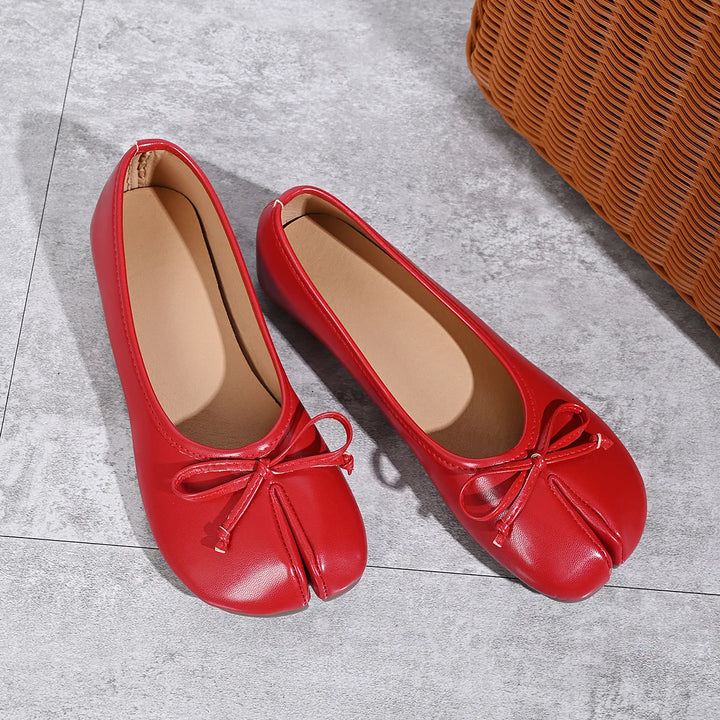 Red faux leather tabi ballet flats with bow