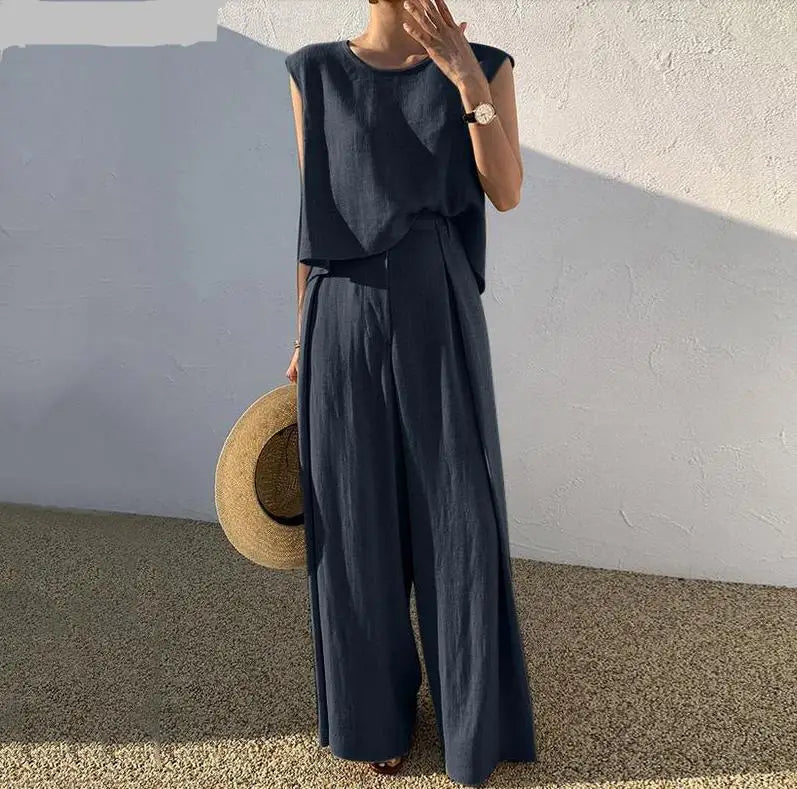 Caelia Chic Relaxed Linen Set